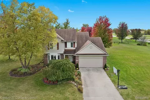 9009 N Pheasant Ridge Ln, York, MI 48176