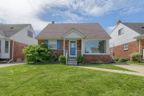 13109 Orange St, Southgate, MI 48195