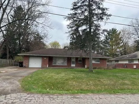 21383 Mada Ave, Southfield, MI 48075