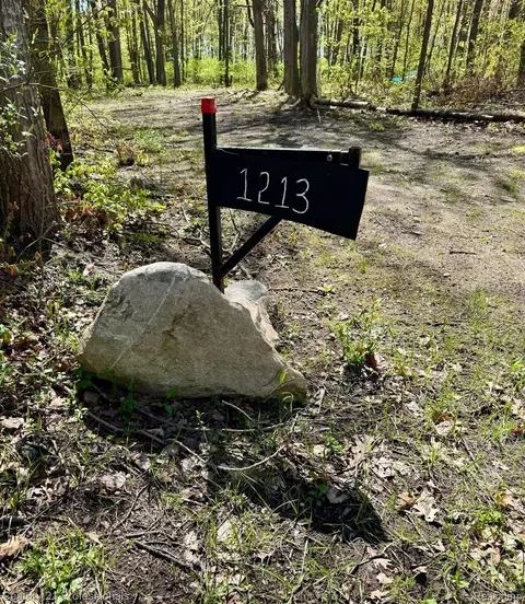 1213 Keweenaw Trl, Roscommon, MI 48629