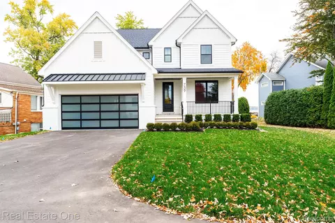 759 Lyle Dr, Waterford, MI 48327