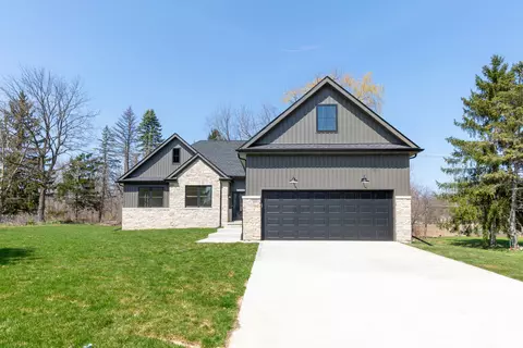 35594 Forestville St, Farmington Hills, MI 48331