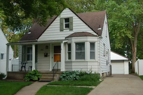 1112 N Vermont Ave, Royal Oak, MI 48067
