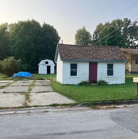 384 Eagle Pass St, Lapeer, MI 48446