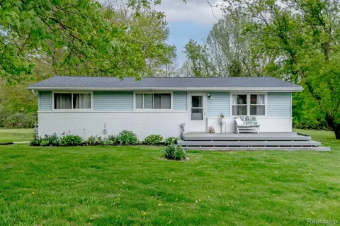 4471 Huckleberry Cir, Deerfield, MI 48421