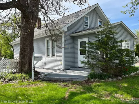 11855 Temperance St, Mount Morris, MI 48458