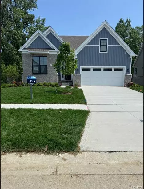 7783 Arimoore Dr, West Bloomfield, MI 48322