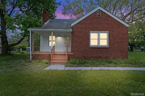 26291 Pennsylvania Rd, Brownstown, MI 48174