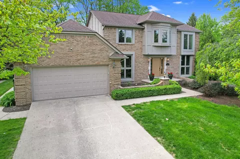 1663 Tacoma Dr, Rochester Hills, MI 48306