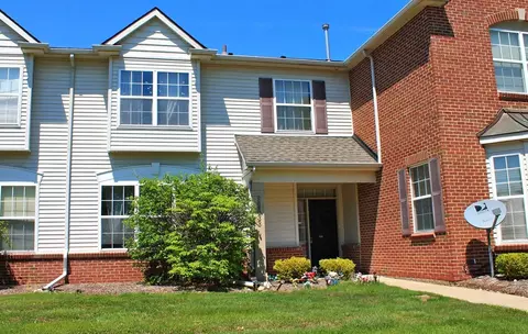 29033 Whitby Dr #1, Romulus, MI 48174