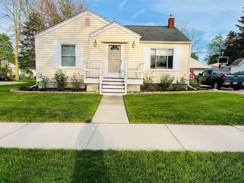 310 Luce Ave, Flushing, MI 48433