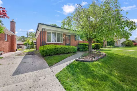 9656 Salem, Redford, MI 48239