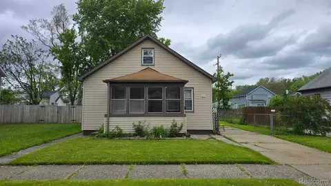 57 E Milton Ave, Hazel Park, MI 48030