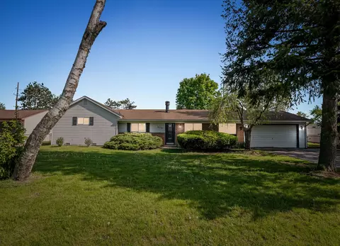 5348 Burgundy Dr, Independence, MI 48346