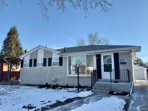25664 Huron St, Roseville, MI 48066