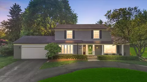 7174 Glengrove Dr, Bloomfield Hills, MI 48301