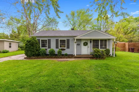 3550 Oakwood St, Ann Arbor, MI 48104