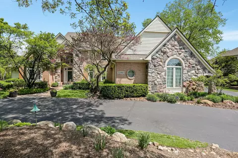 30465 Stonegate Dr, Franklin, MI 48025