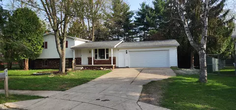 814 Murphy Crt Ct, Linden, MI 48451