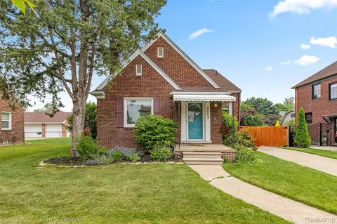 2283 23rd St, Wyandotte, MI 48192