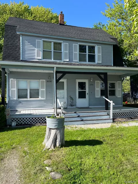 8296 Dixie Hwy, Ira, MI 48023