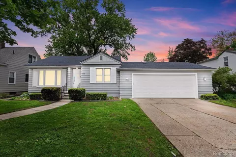 1428 Larkmoor Blvd, Berkley, MI 48072