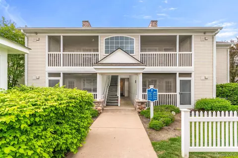 2781 Knightsbridge Cir #72, Ann Arbor, MI 48105
