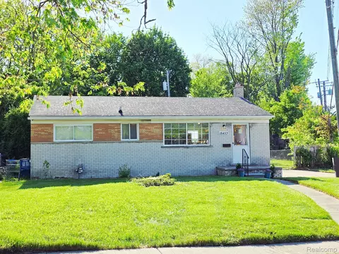 18453 Woodbine St, Detroit, MI 48219