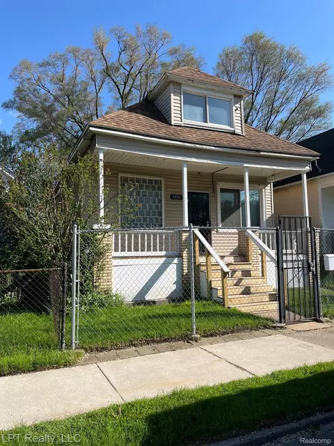 5606 Harold St, Hamtramck, MI 48212