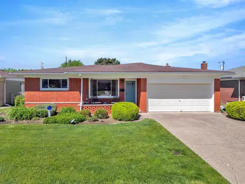 32259 Roy Dr, Warren, MI 48088