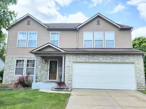 38 Cascade Ln, Waterford, MI 48327