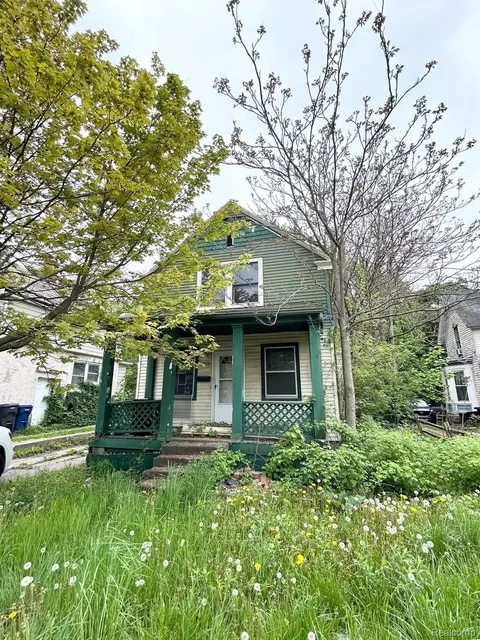 2535 Flushing Rd, Flint, MI 48504