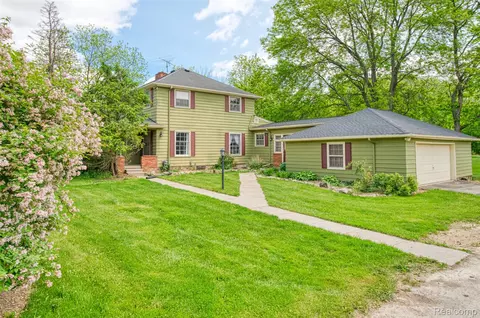 835 W Marr Rd, Howell, MI 48855