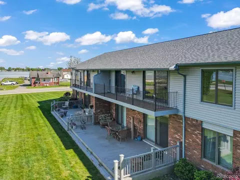 9200 River Rd #3, Clay, MI 48001