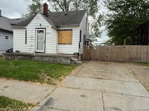 8132 Cadillac Ave, Warren, MI 48089