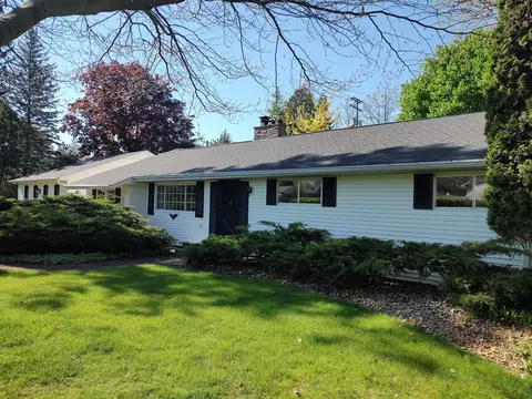 109 Cornell St, Oceola, MI 48843
