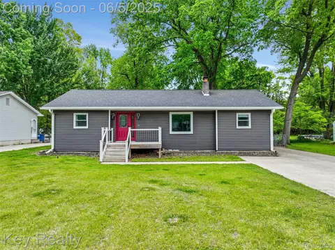 37627 Marquette St, Westland, MI 48185