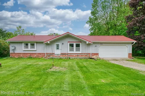 4384 Dexter Pinckney Rd, Webster, MI 48130