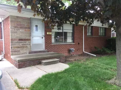 24522 Cottage Ln, Warren, MI 48089