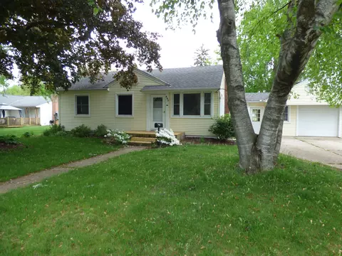 440 2nd St, South Lyon, MI 48178