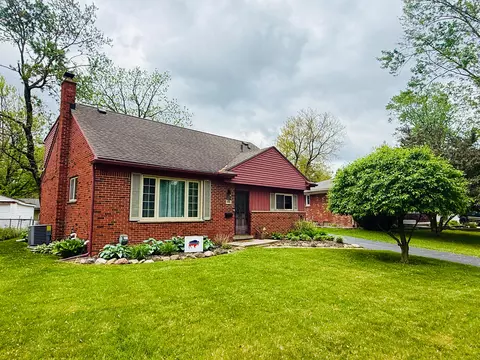 992 Key West Dr, Clawson, MI 48017