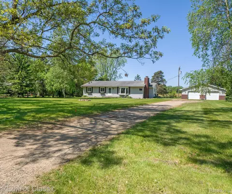 11589 Owosso Rd, Conway, MI 48836