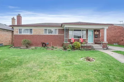 8330 Stanley Dr, Warren, MI 48093