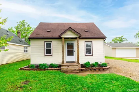 1953 Elmhurst St, Canton, MI 48187