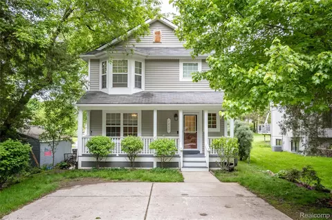 7457 Ore Lake Rd, Brighton, MI 48116