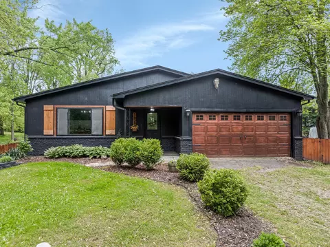 1716 Birchton St, Commerce, MI 48382