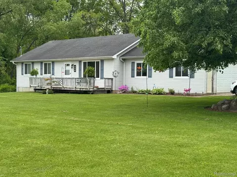 886 E Rose St, Rose, MI 48442