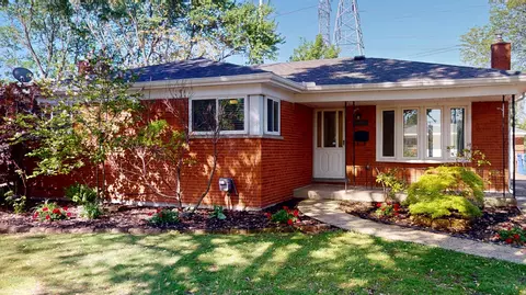 26817 Newport Ave, Warren, MI 48089