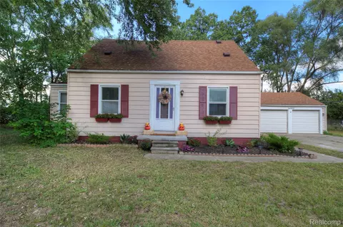 34802 Pardo St, Westland, MI 48185