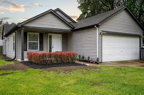 20540 Finley St, Clinton Township, MI 48035